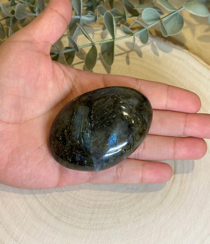 Pierre de paume en Labradorite