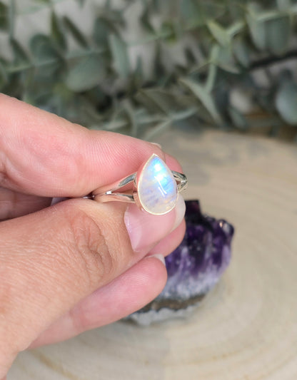 Bague Pierre de lune arc-en-ciel