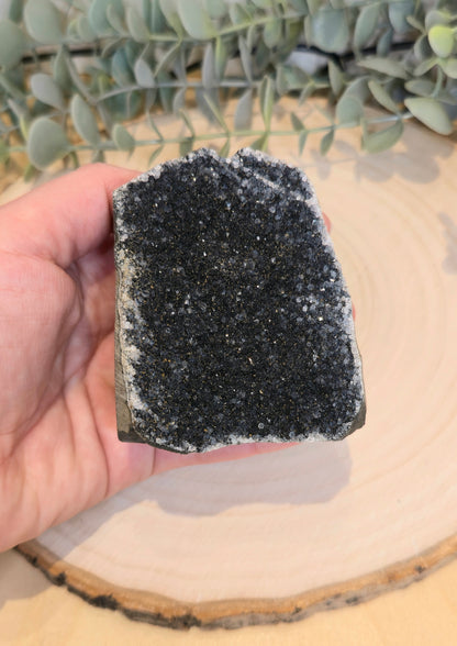 Amas d’Améthyste noire