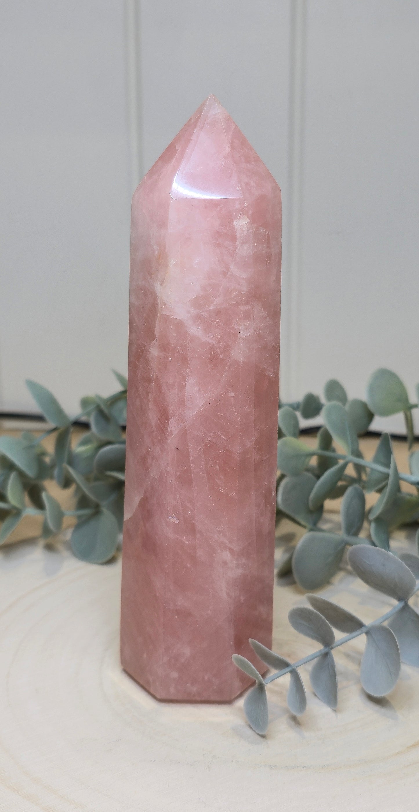 Pointe en Quartz rose de Madagascar