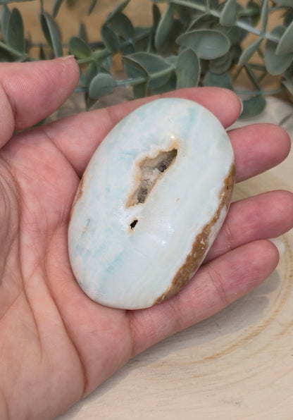 Pierre de paume en Calcite des caraïbes