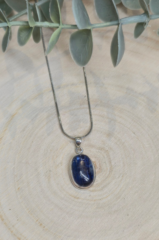 Collier Kyanite