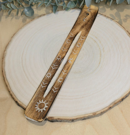 Encensoir en bois à motifs blanchis