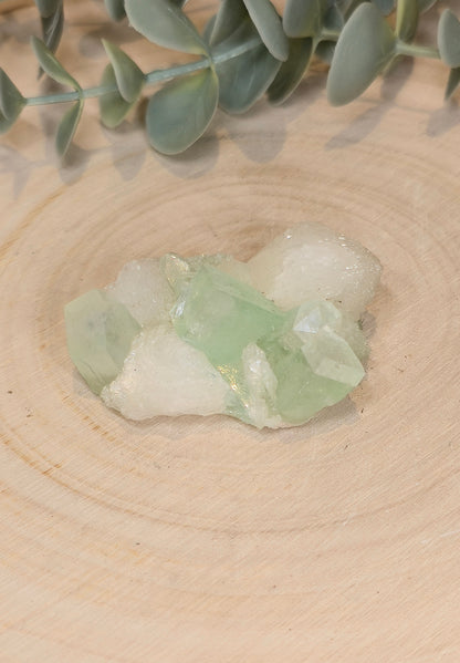 Apophyllite verte brute d'Inde