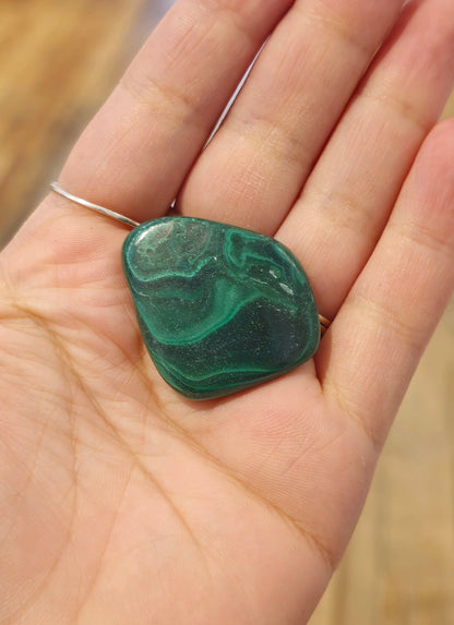 Pierre de paume en Malachite