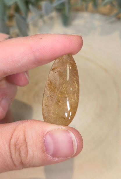 Quartz rutilé en goutte