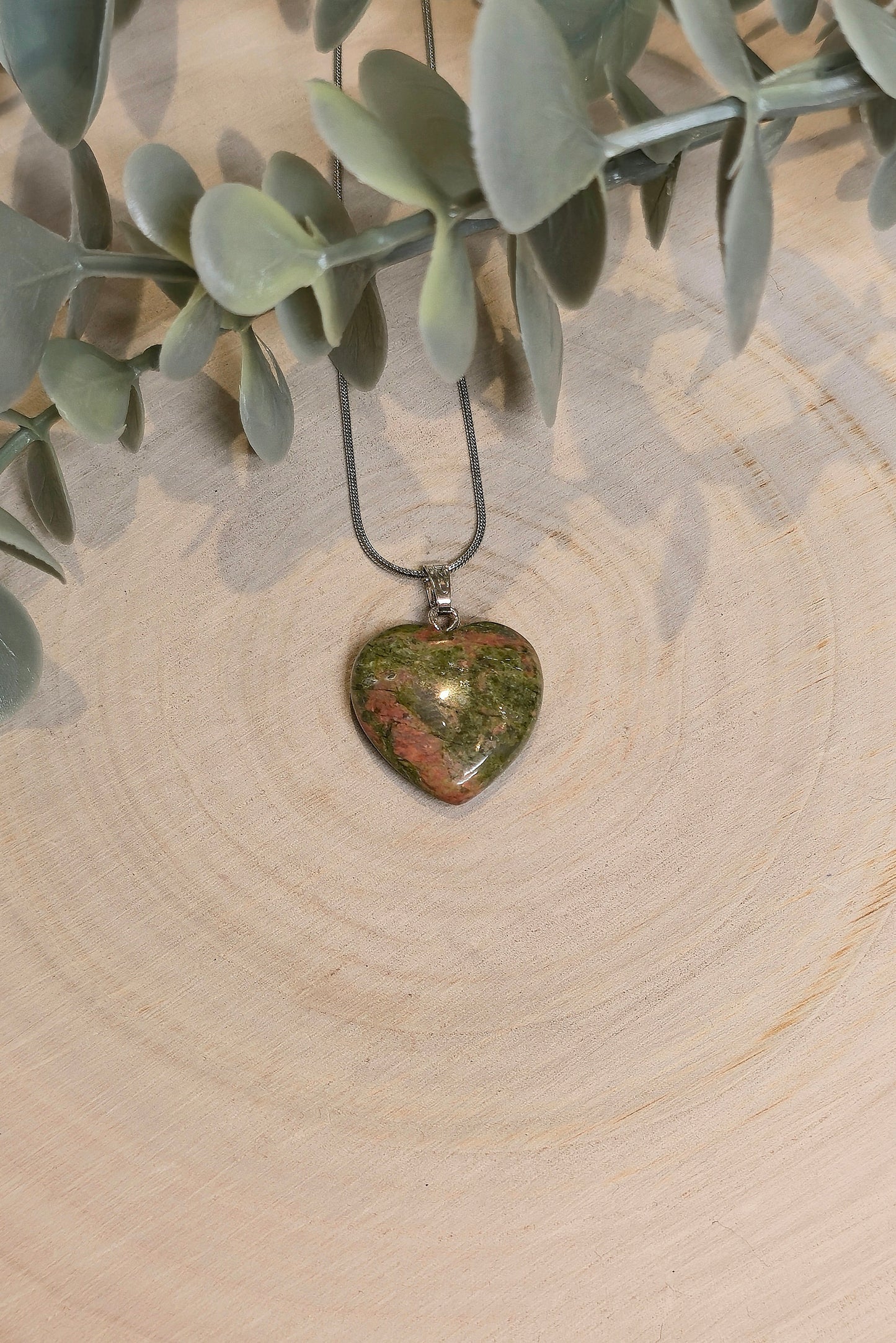 Collier en coeur en Unakite