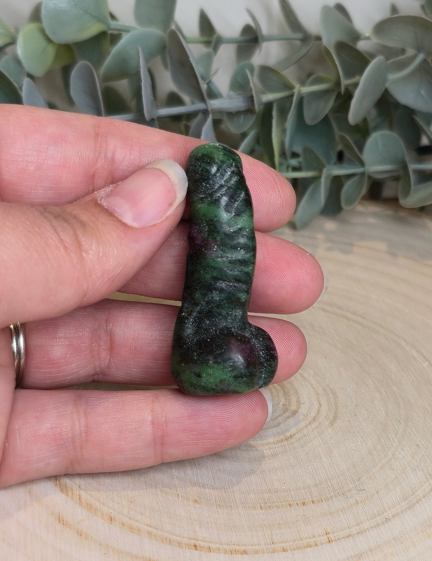 Pénis en Rubis zoïsite