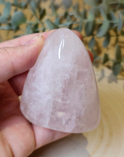 Freeform Quartz rose polie