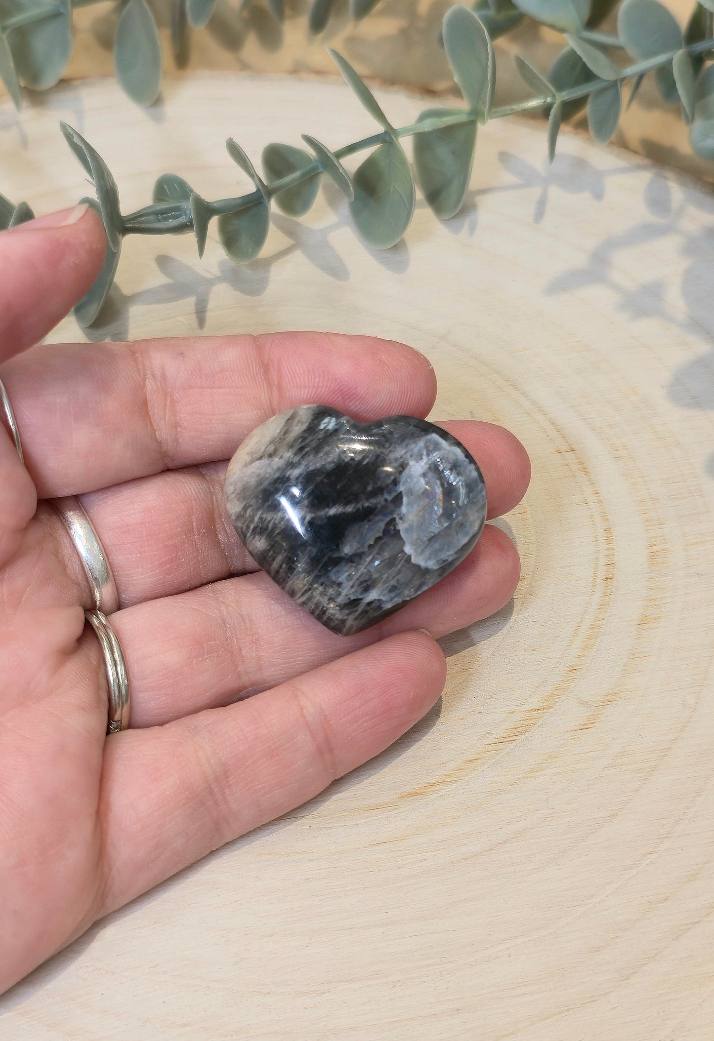 Coeur en Pierre de lune noire