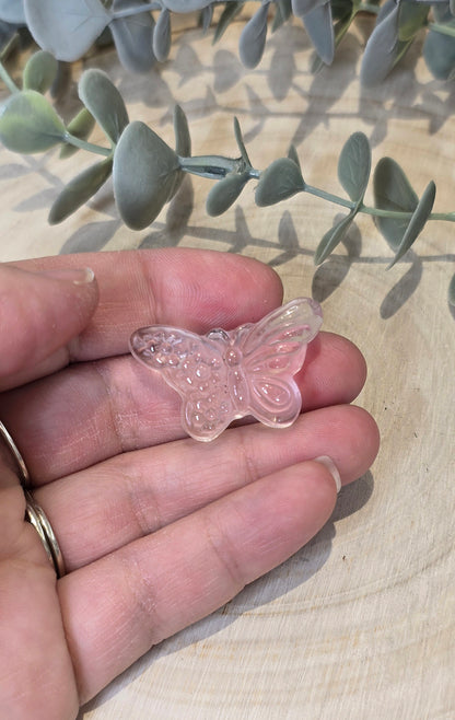 Papillon et fleurs en Quartz clair