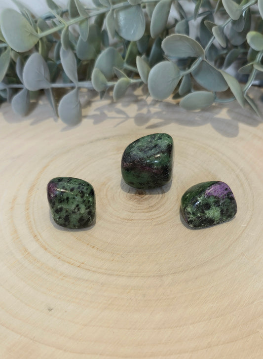 Rubis zoïsite barattée