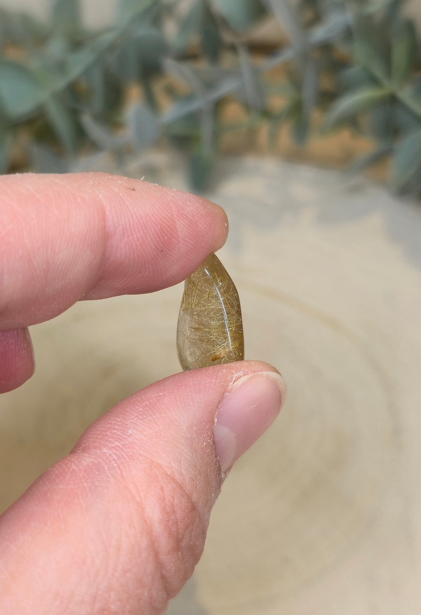 Quartz rutilé en goutte