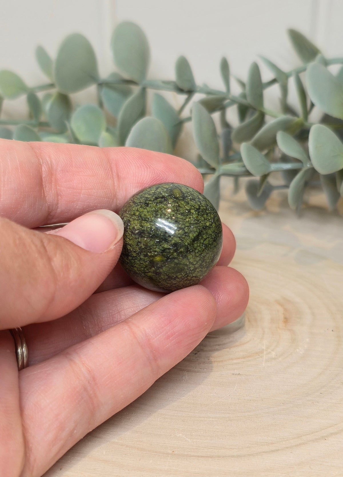 Sphère Jaspe peau de serpent vert