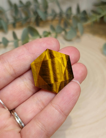 Étoile géométrique en Oeil de tigre