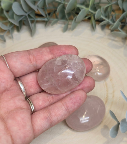 Pierre de paume en Quartz Rose