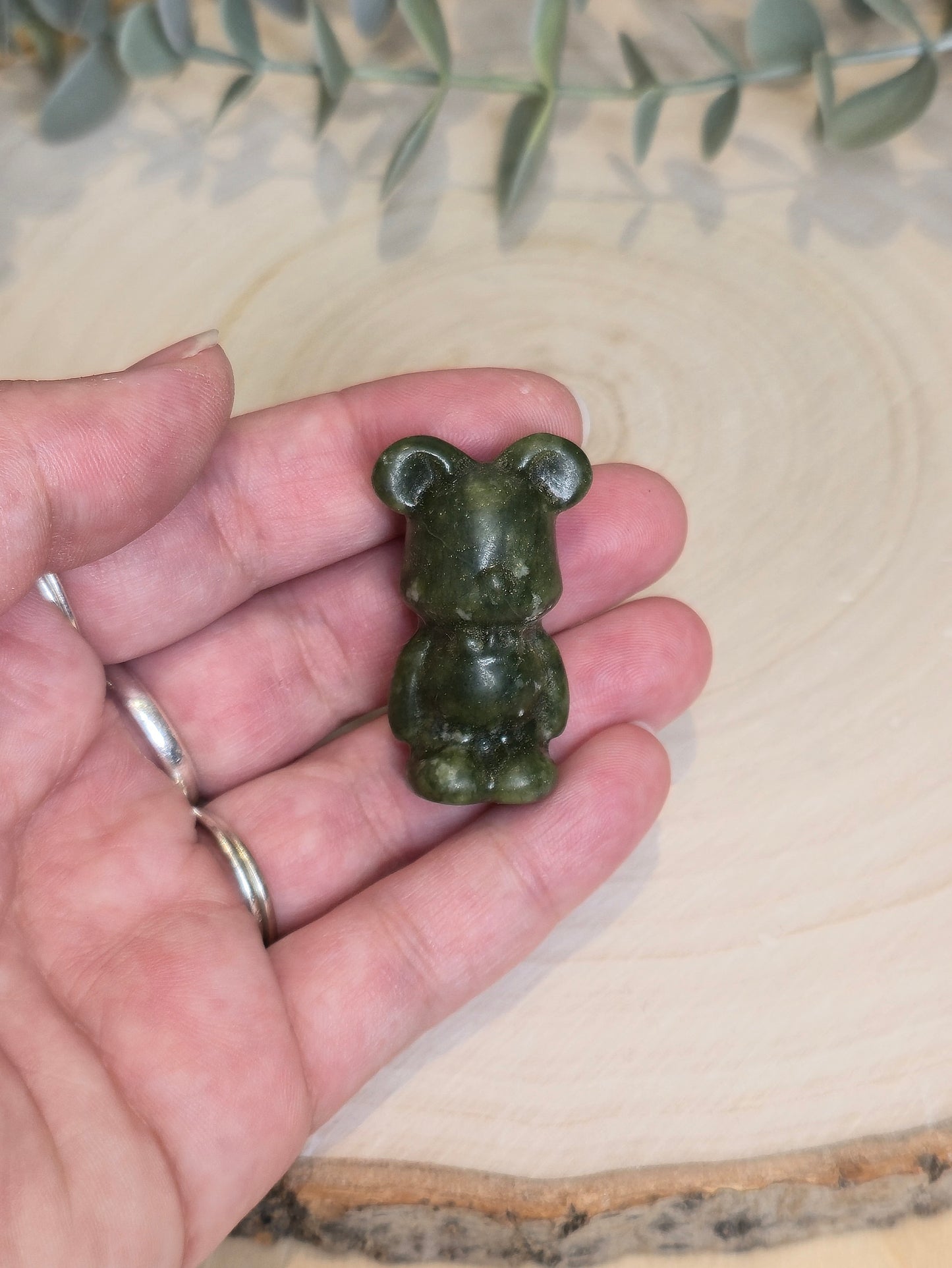 Ours Jade vert