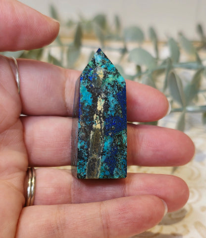 Pointe en Shattuckite