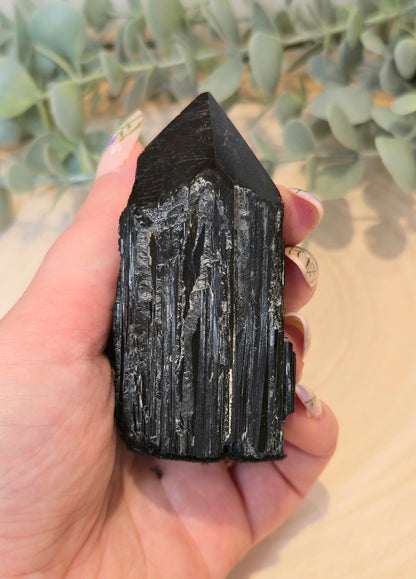 Pointe Tourmaline noire brute