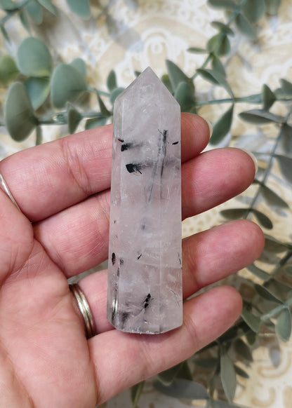 Pointe Quartz tourmaline