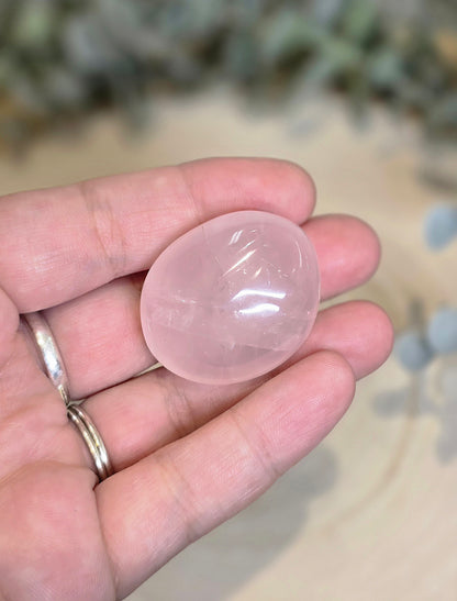Pierre de paume en Quartz Rose