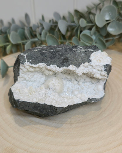 Okenite brute de l’Inde