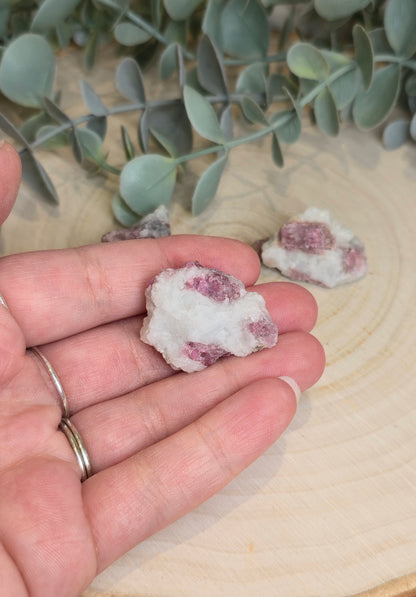 Tourmaline rose brute du Brésil