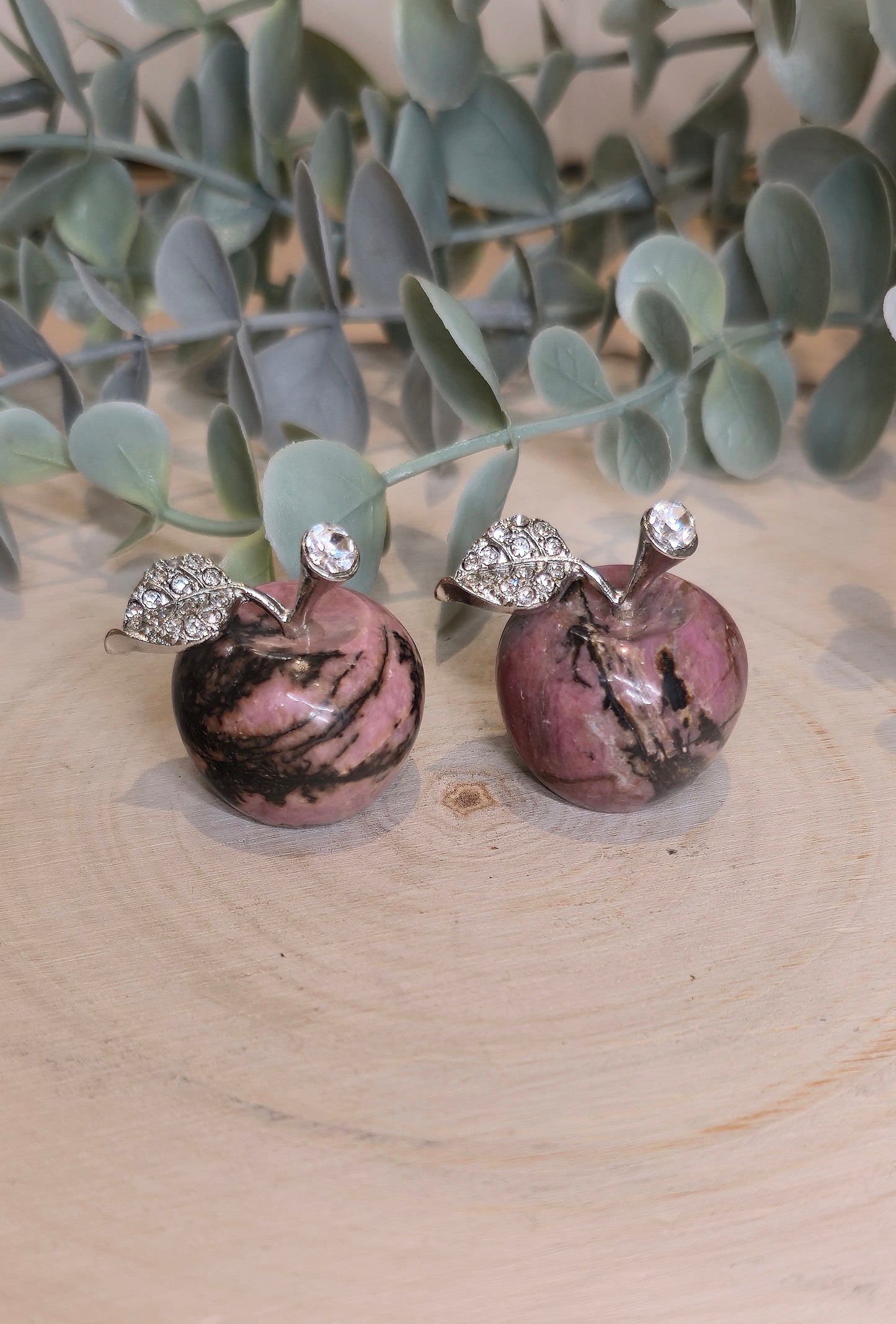 Pomme Rhodonite