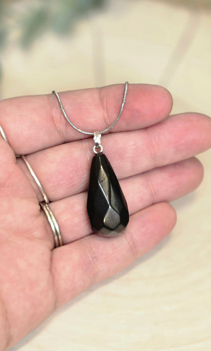 Collier Shungite facettée