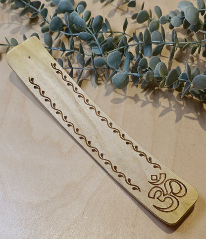 Encensoir en bois à motifs