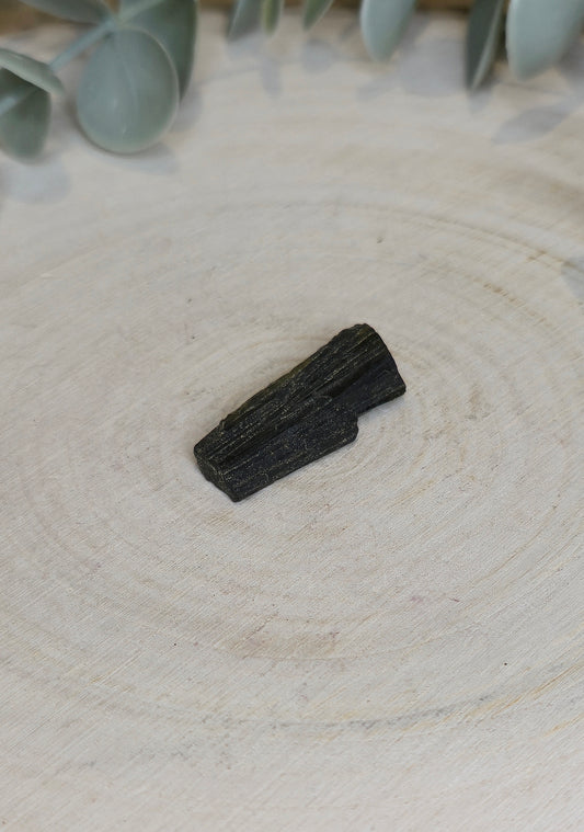 Tourmaline verte brute