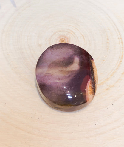 Pierre de paume en Jaspe Mookaïte