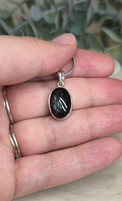 Collier Black star (Sapphire étoilé noir)