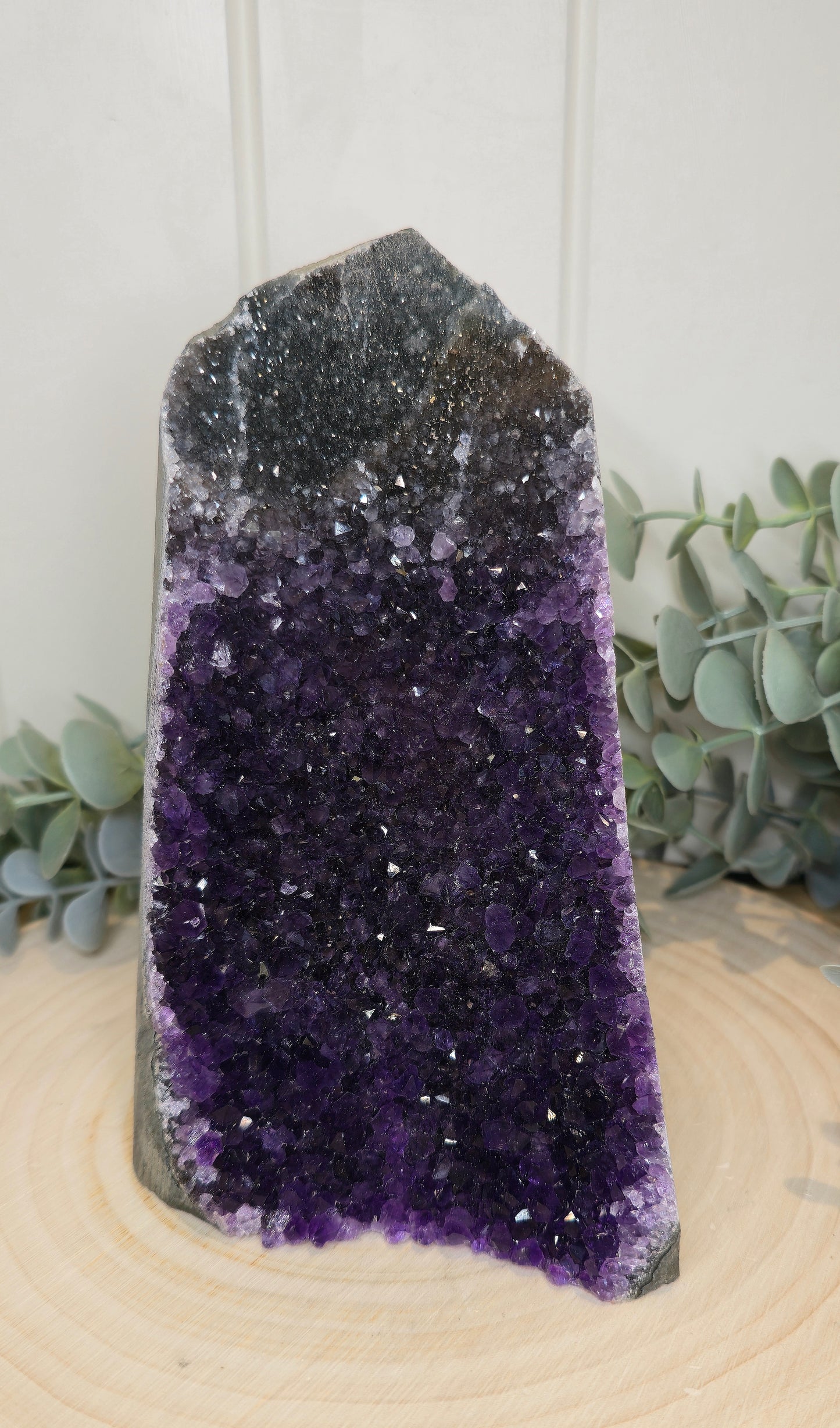 Base d’Améthyste et Améthyste noir géode d'Uruguay