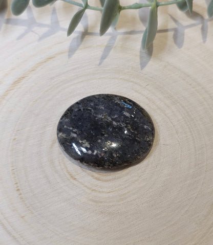 Pierre de paume mince Pierre de soleil noire