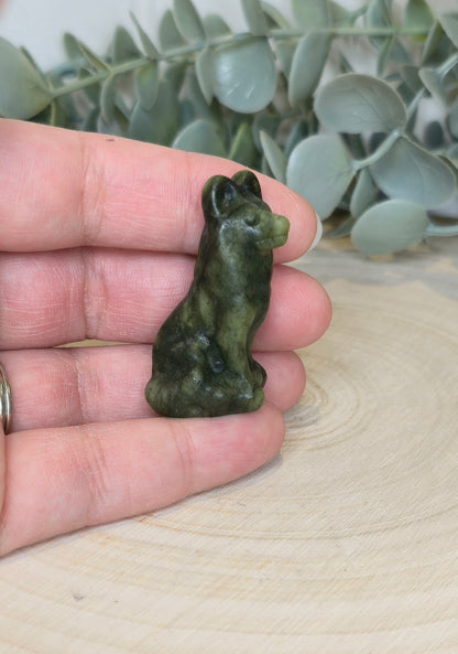 Chien en Jade vert