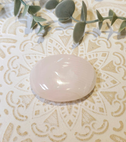 Pierre de paume en Calcite rose